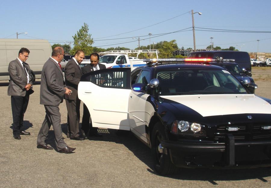  Dodge Charger Police Car 2005 года  (фото 35 из 38)